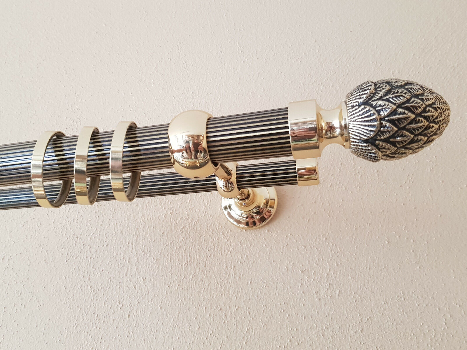 s-l1600Fm1jxZ41pm0F0 Gardinenstange Messing antik doppelläufig 30-20 mm Rohr kanneliert