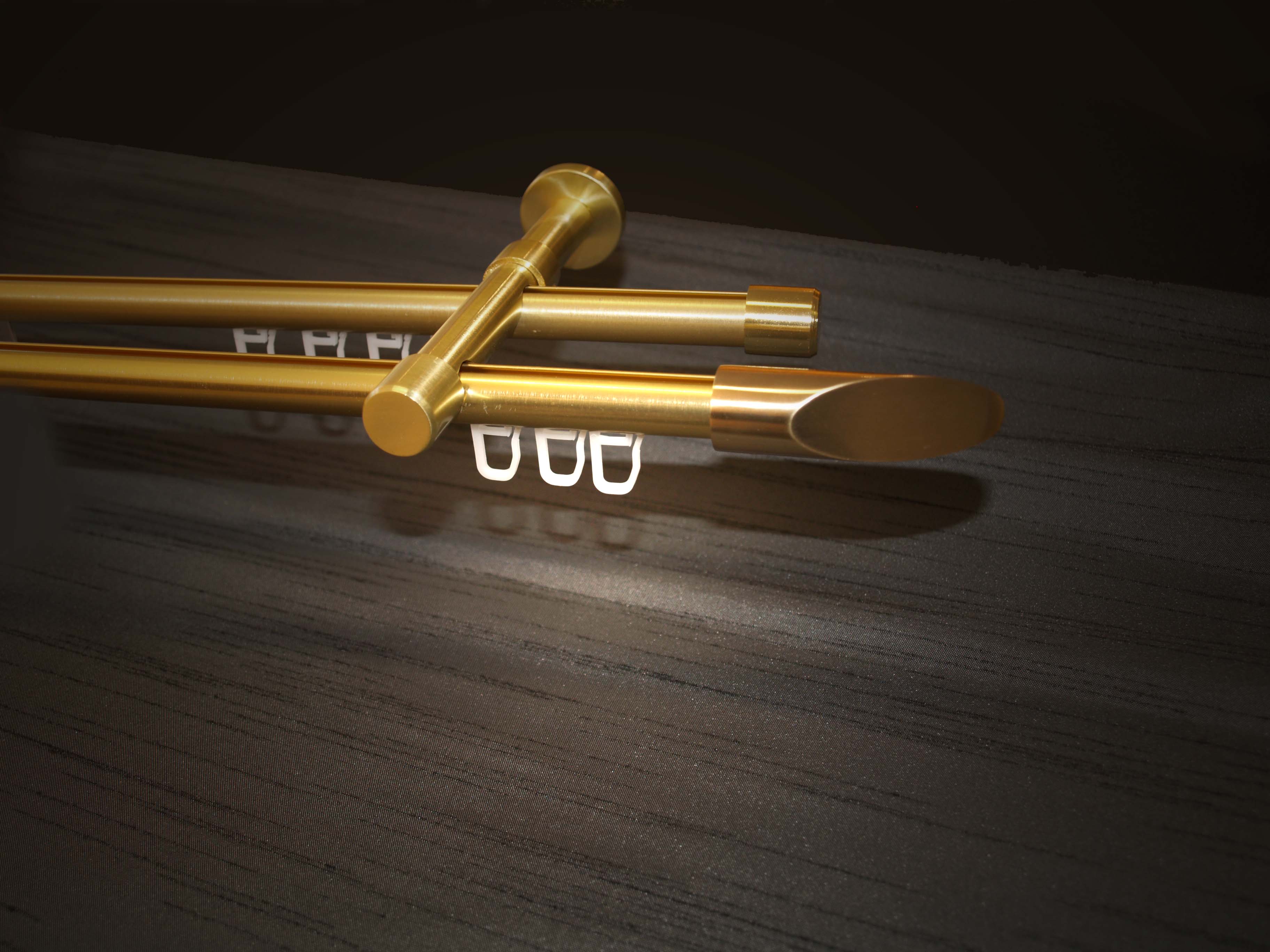 247_0 Gardinenstange Innenlauf Messing geb. 16mm Modell Marbella