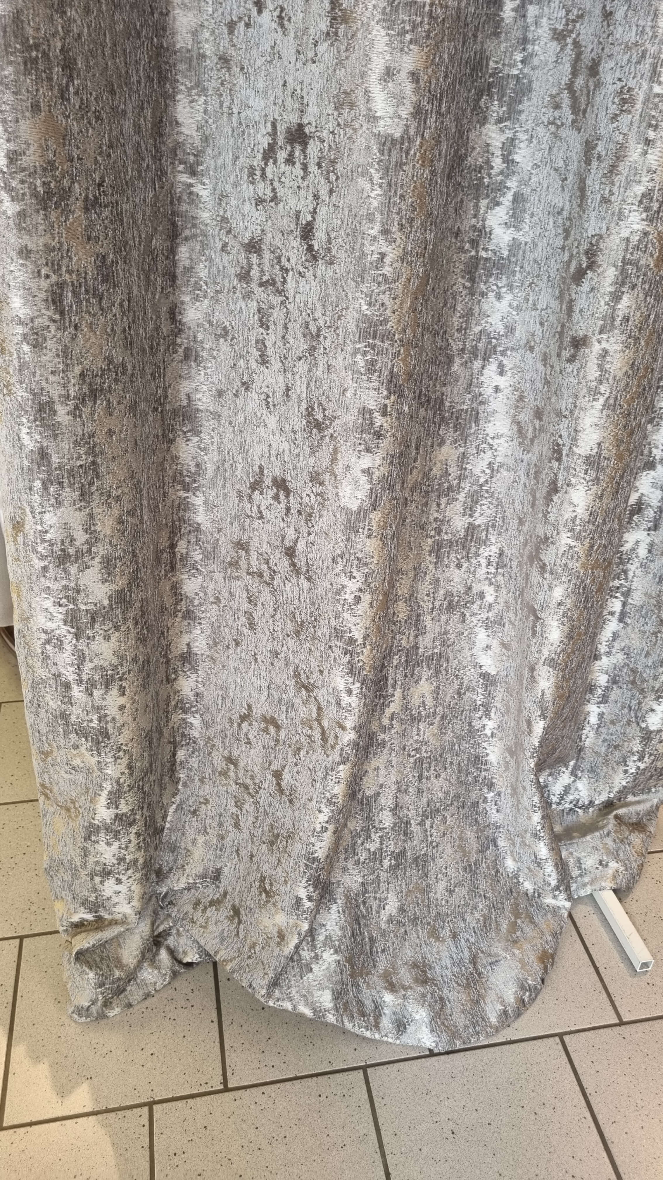 Windfang Vorhang Gold nach Maß Höhe bis 270 cm Flammhemmend B1 Windfang Vorhang Gold nach Maß Höhe bis 270 cm Flammhemmend B1