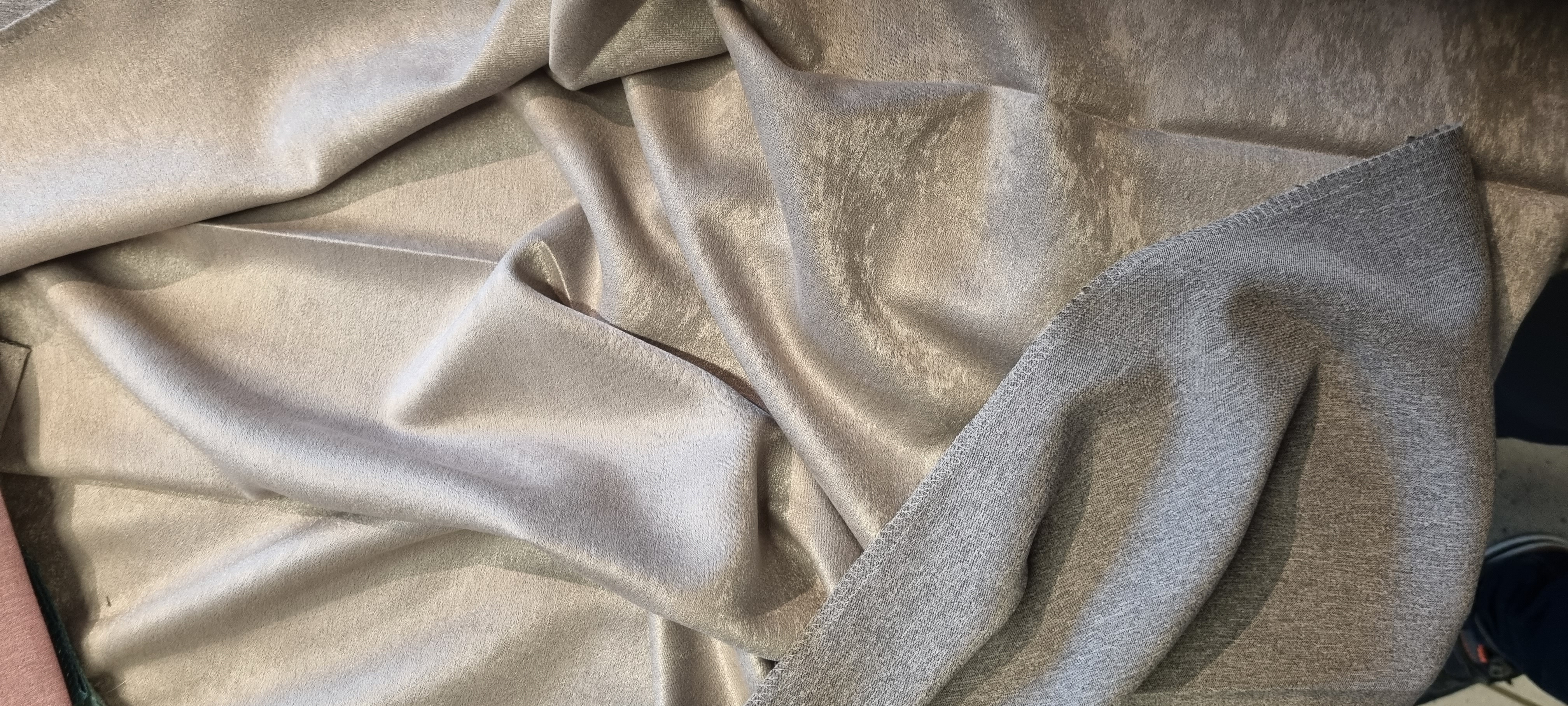 Meterware-Corte  Eleganter Dekoschal Corte mit Gardinenband von beiden Seiten verwendbar in matt oder glänzend