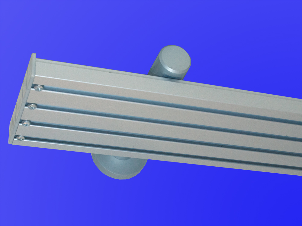 Flächenvorhangschiene mit Wandträger 4lfg. Modell 640